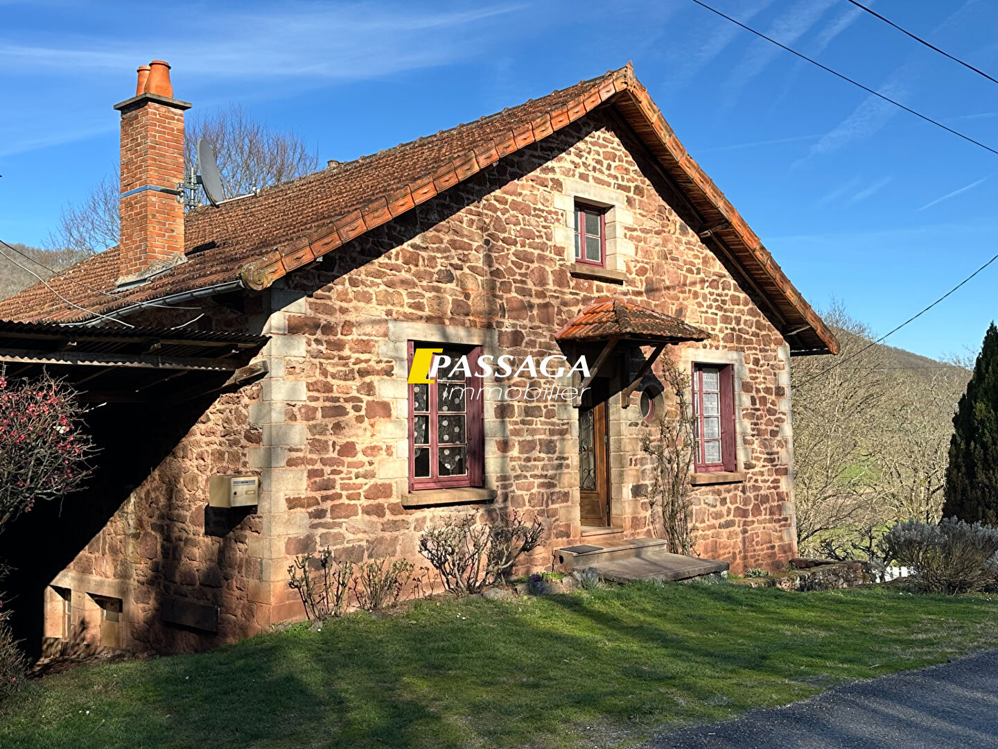 Villa / Maison  T5 à vendre Saint-Christophe-Vallon 12330