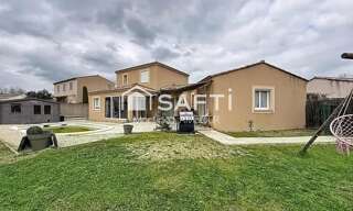 Maison 7 Pièces 174 m² à vendre à Paradou (13520)