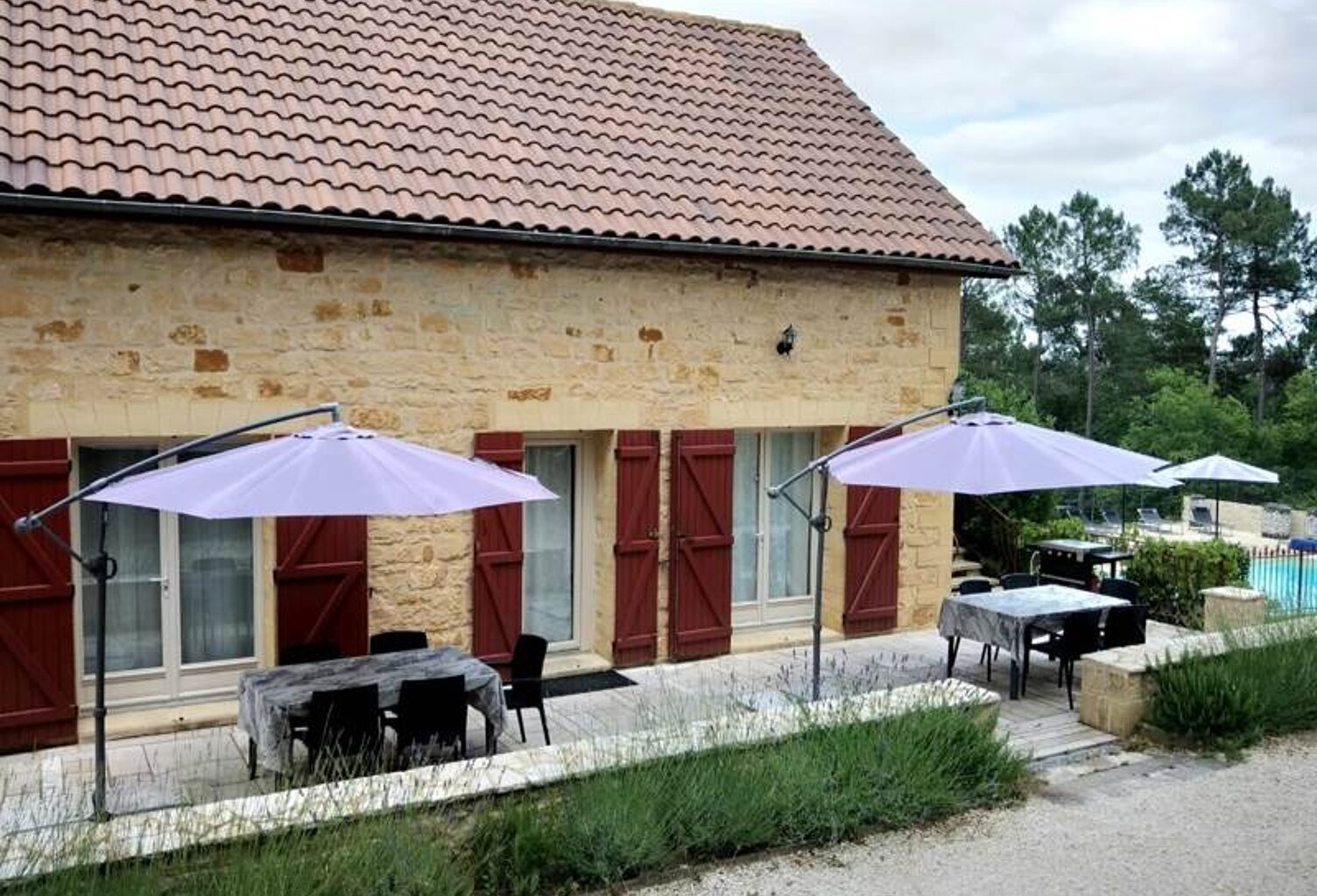 Maison en pierre de 8 pièces principales — photo 1