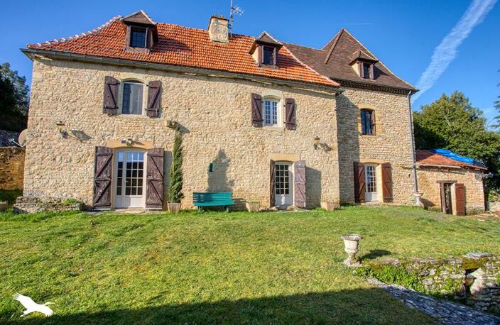 Maison en pierre de 9 pièces principales — photo 2
