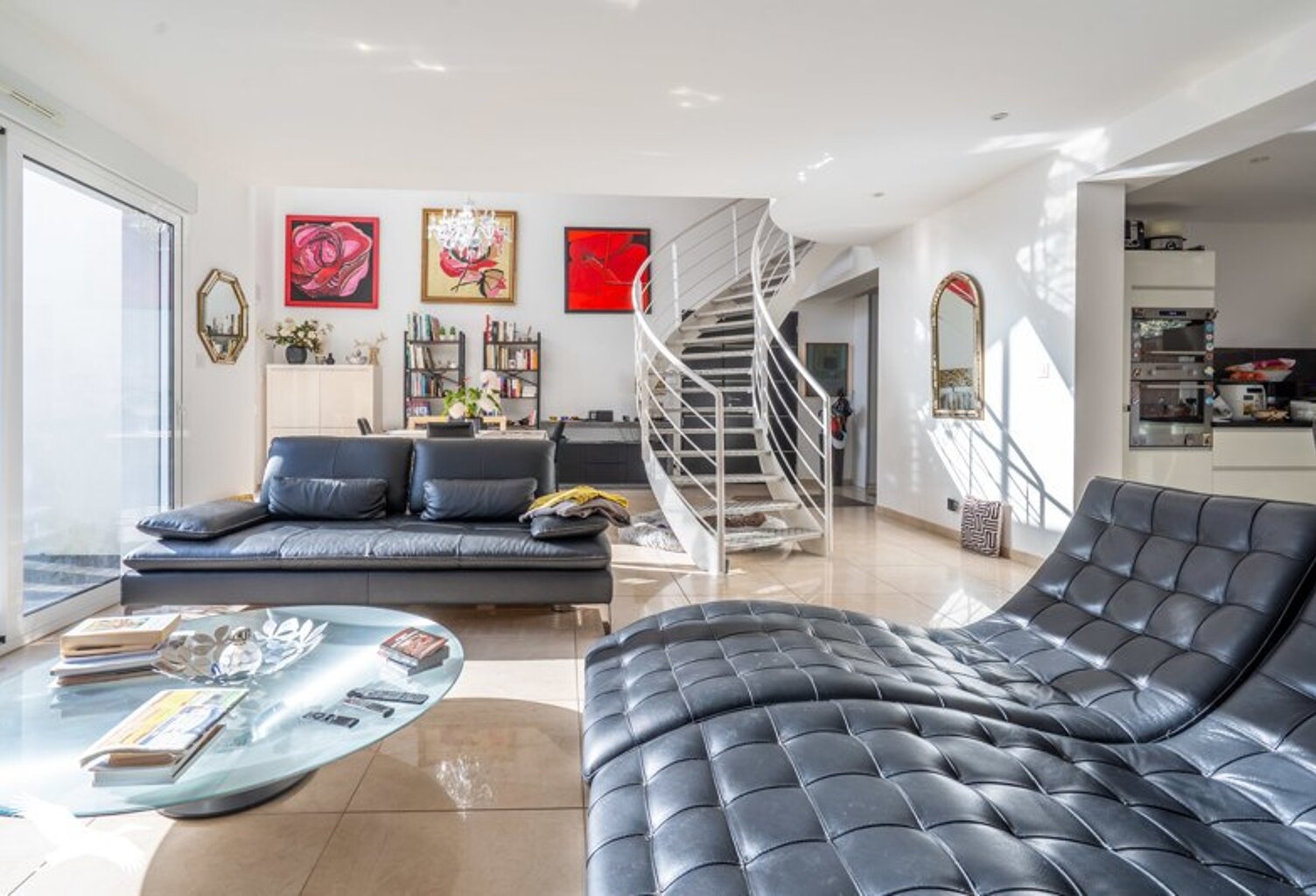 Contemporaine de 4 pièces principales — photo 1