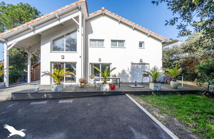 Contemporaine de 4 pièces principales — photo 2