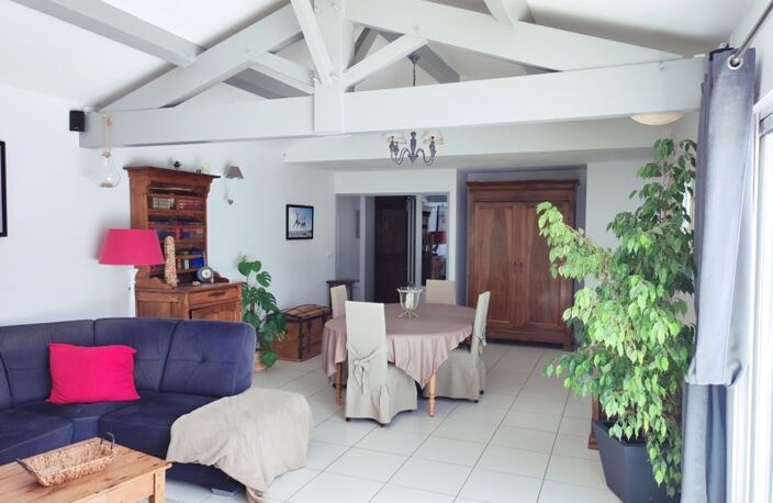 Vente maison 5 pièces 187 m² Bourgneuf (17220) — photo 3