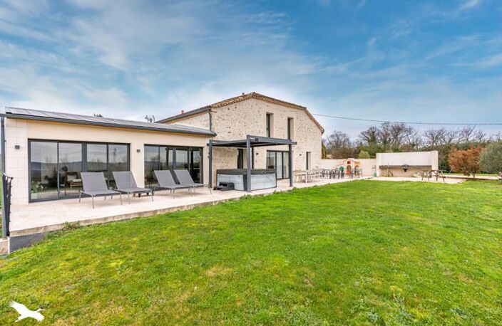 Maison en pierre de 8 pièces principales — photo 4