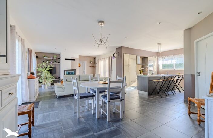 Contemporaine de 5 pièces principales — photo 4