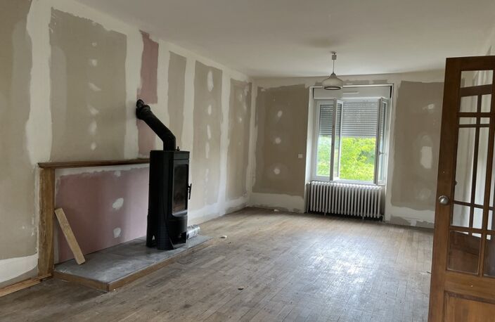 Maison en pierre de 3 pièces principales — photo 4
