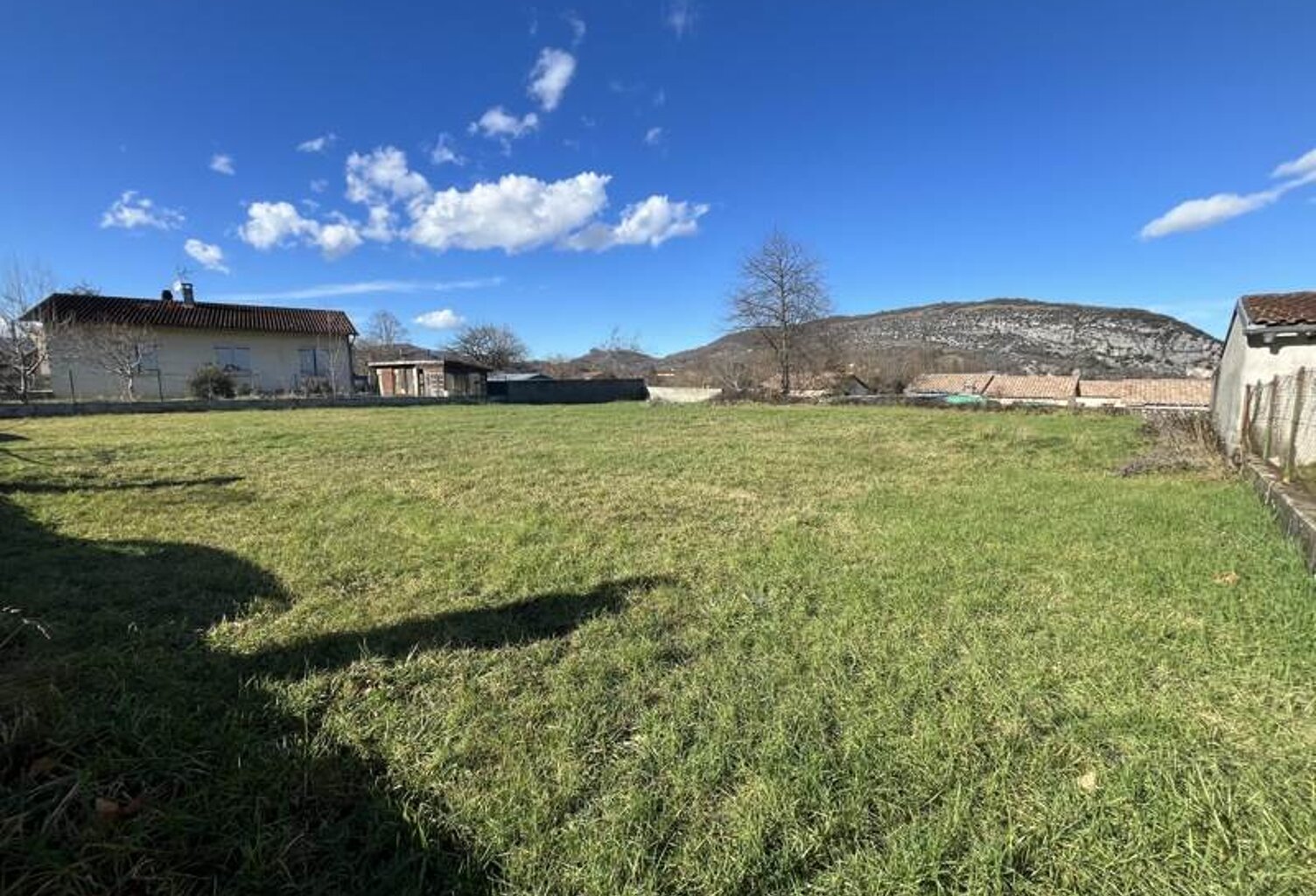 Terrain à bâtir de 0 pièces principales — photo 1