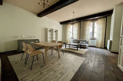 Appartement 3 pièces 740 €