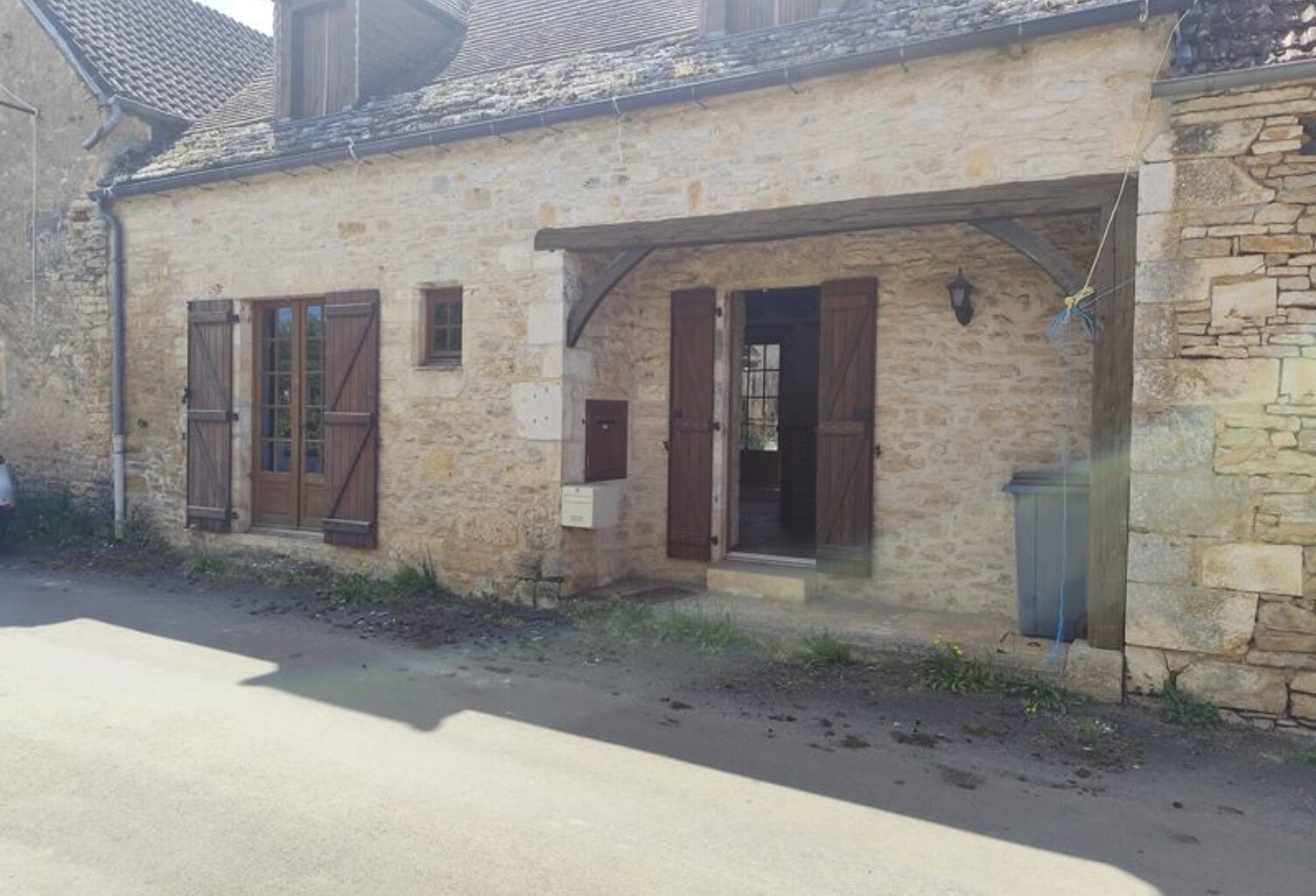 Maison de bourg de 4 pièces principales — photo 1