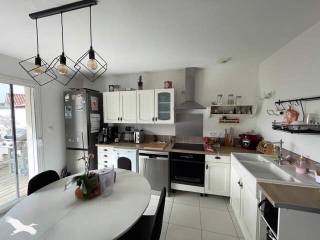 Contemporaine de 5 pièces principales — photo du bien