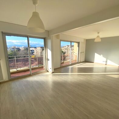 Appartement 4 pièces 1935 €