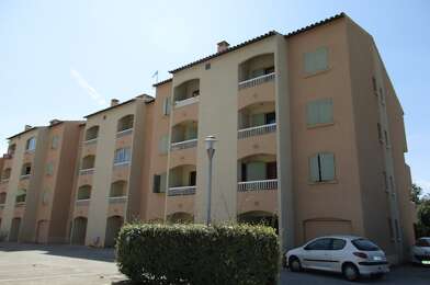 Appartement 3 pièces 945 €