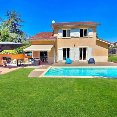 Maison 5 pièces 549000 €