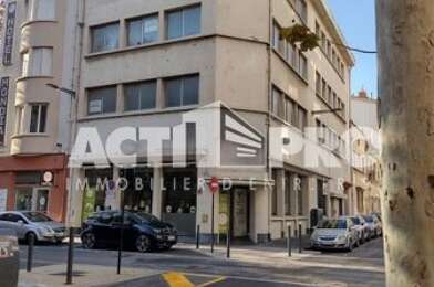 Commerce  1300000 €