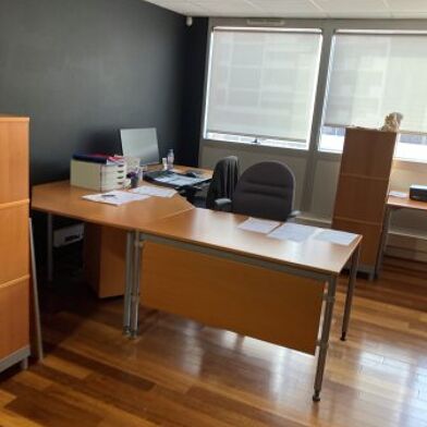 Bureau  477000 €