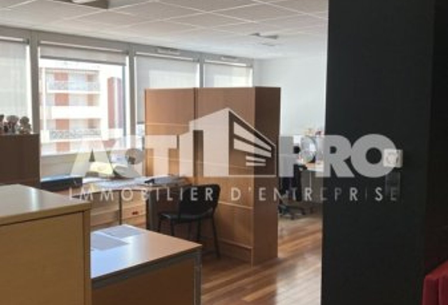 Bureaux à vendre — photo 1
