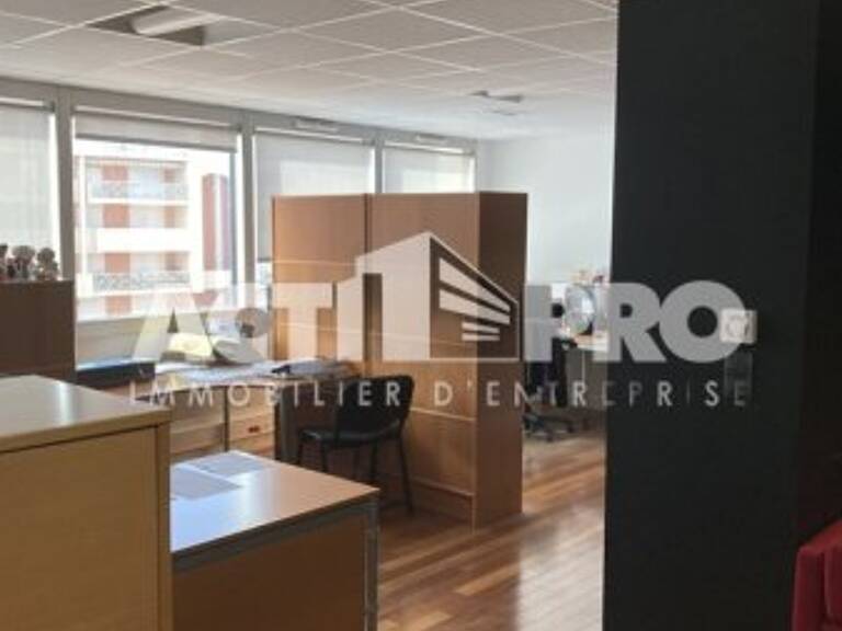 Bureaux à vendre — photo 1
