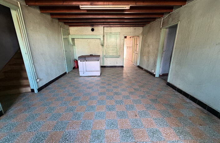 Corps de ferme à rénover avec nombreuses dépendances ! — photo 3