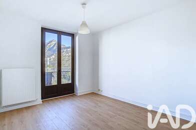 Appartement 3 pièces 695 €