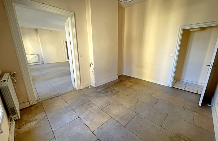 CANOURGUE - APPARTEMENT T4 A RENOVER — photo 2