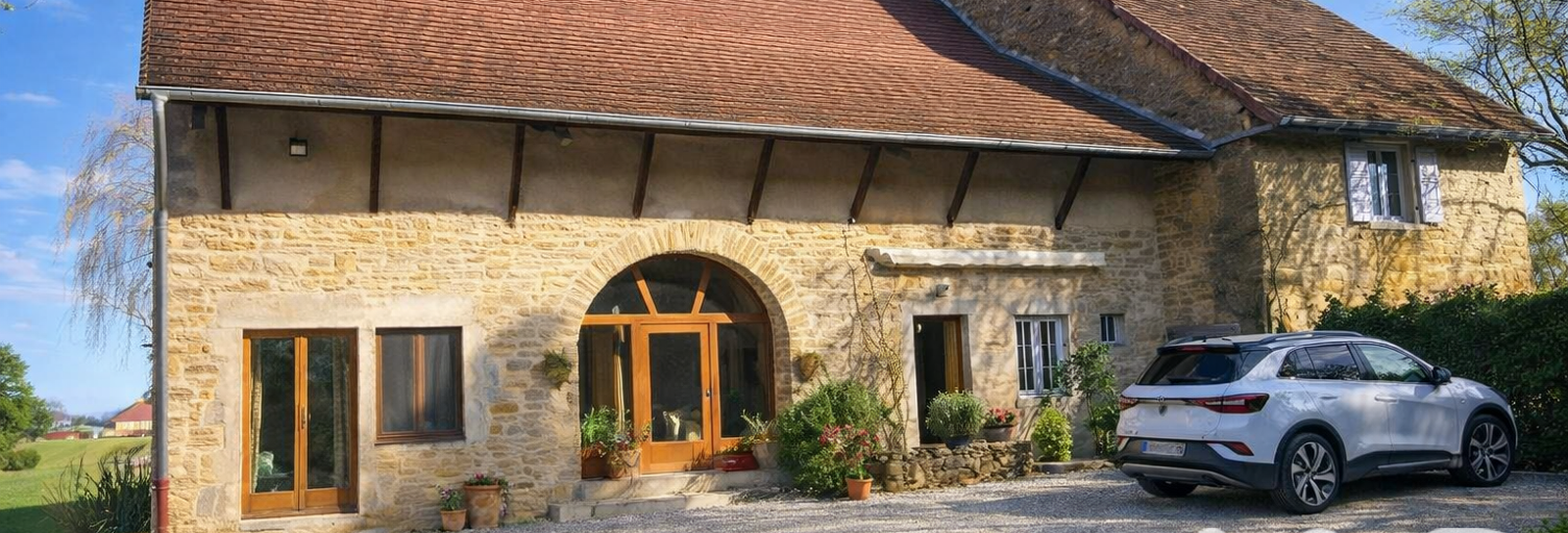 Maison 8 Pièces 250 m² à vendre à Bersaillin (39800)