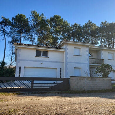 Maison 5 pièces 1363 €