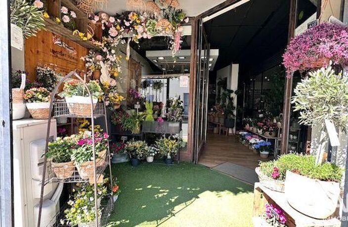 Vente Boutique/Local commercial 90 m&sup2; — photo 2