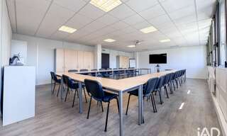 Bureau  330 m² à vendre à Bron (69500)