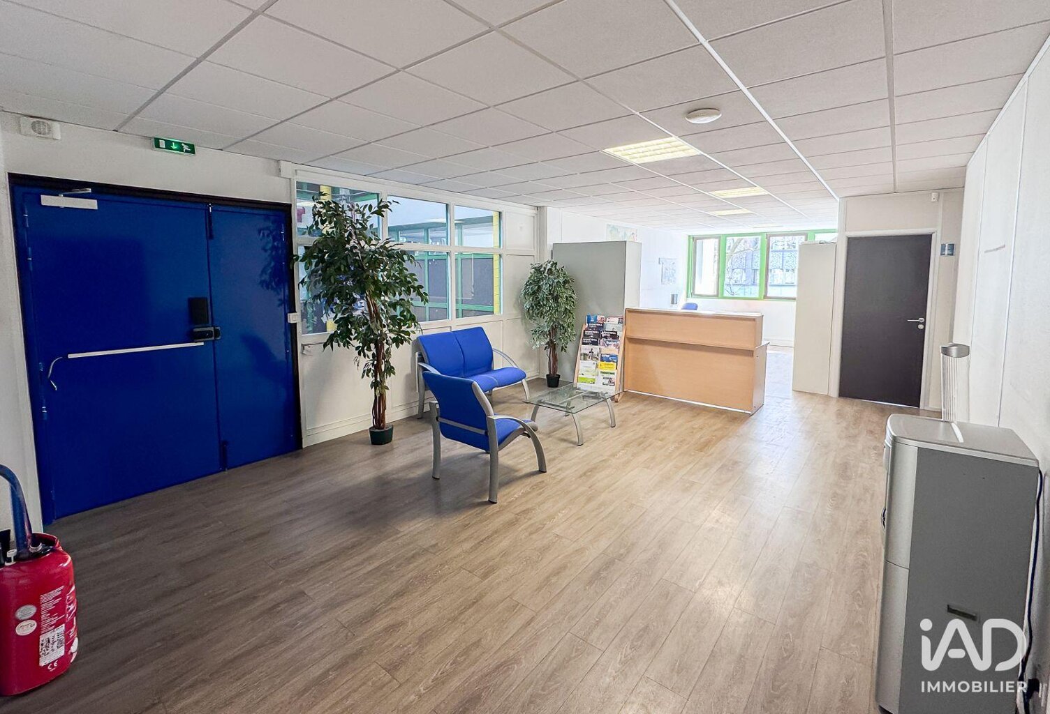 Vente Bureaux 330 m&sup2; — photo 1