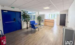 Bureau  330 m² à vendre à Bron (69500)