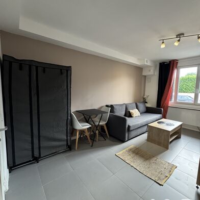 Appartement 1 pièces 700 €