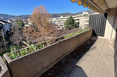 Appartement 3 pièces 1400 €