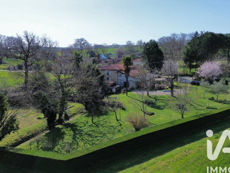 Vente Maison/villa 8 pièces — photo 1