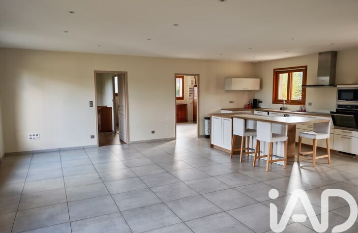 Vente Maison/villa 5 pièces — photo 2