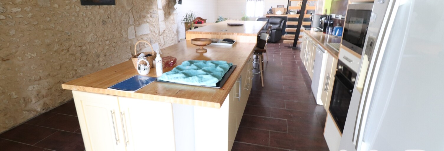 Maison 7 Pièces 162 m² à vendre à Orignolles (17210)