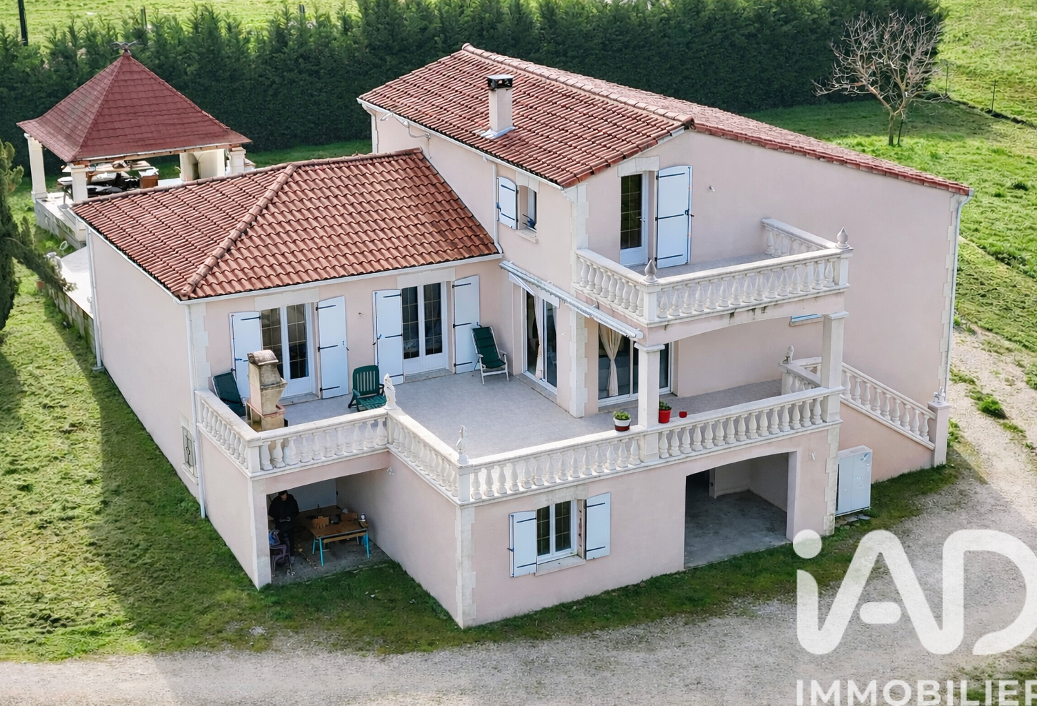 Vente Maison/villa 7 pièces — photo 1