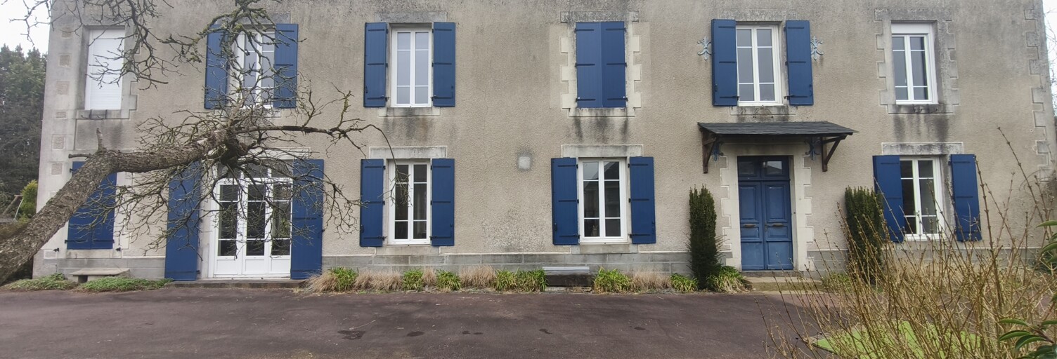 Maison 8 Pièces 242 m² à vendre à Brecé (53120)