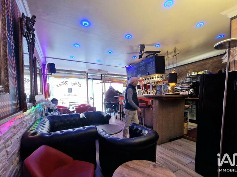Vente Bar 74 m&sup2; — photo 1
