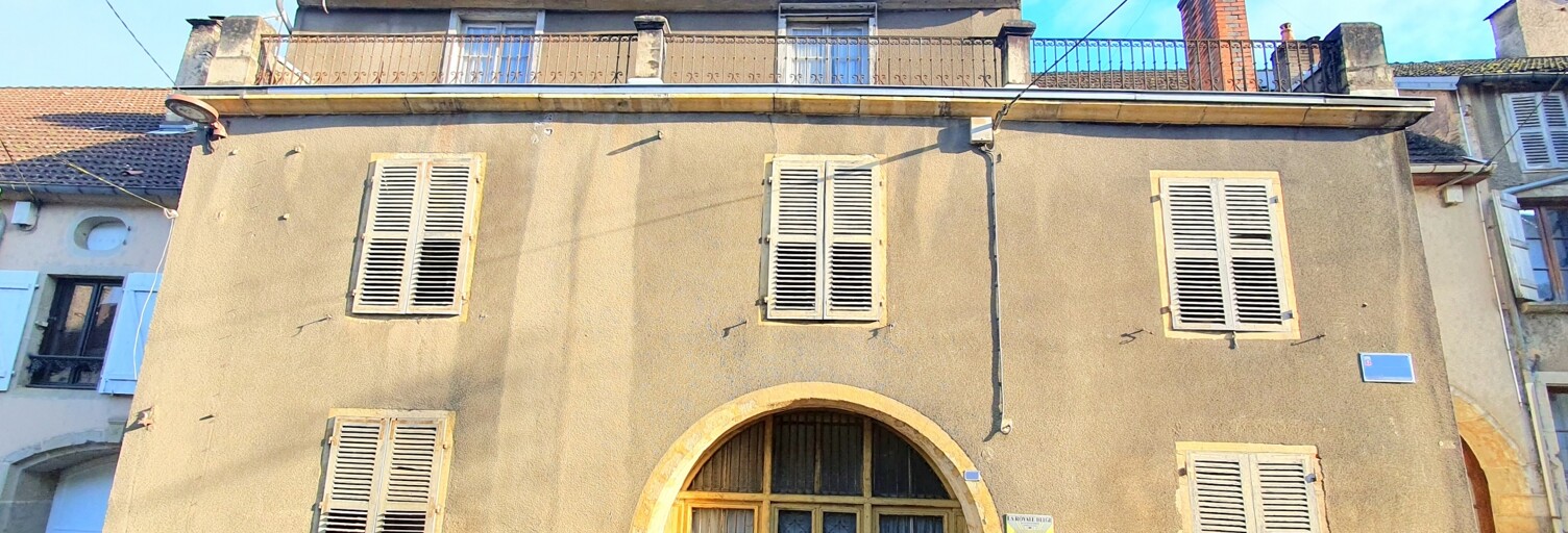 Maison 9 Pièces 253 m² à vendre à Jussey (70500)