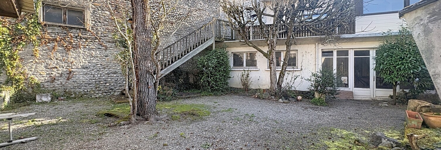 Immeuble  82 m² à vendre à Pau (64000)