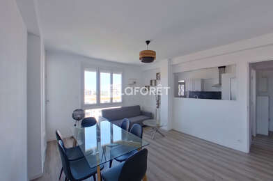 Appartement 4 pièces 900 €