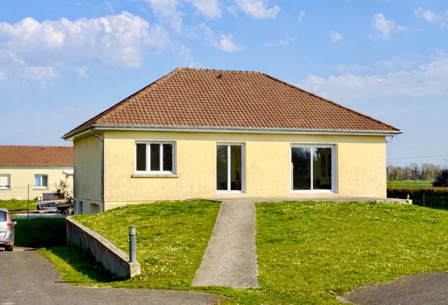 Maison sur sous-sol — photo 1
