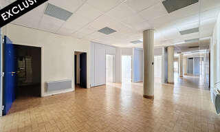Bureau 15 Pièces 400 m² à vendre à Aubenas (07200)