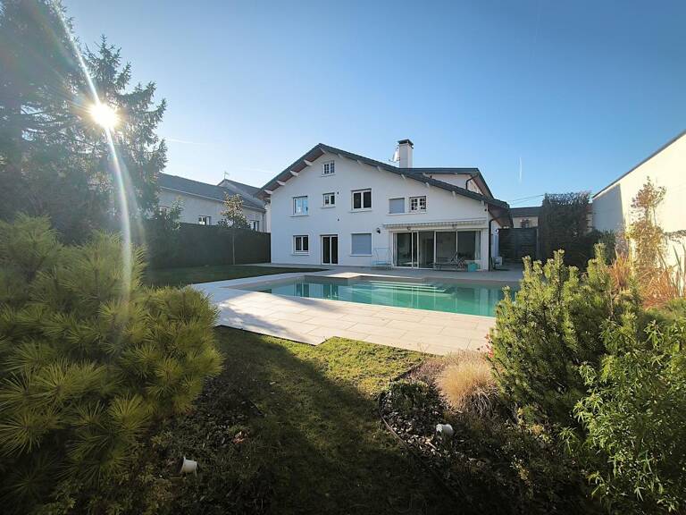 Maison À Vendre — photo 1