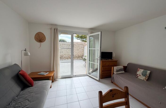 Appartement  avec extérieur clos de murs  au port de st martin de ré — photo 3