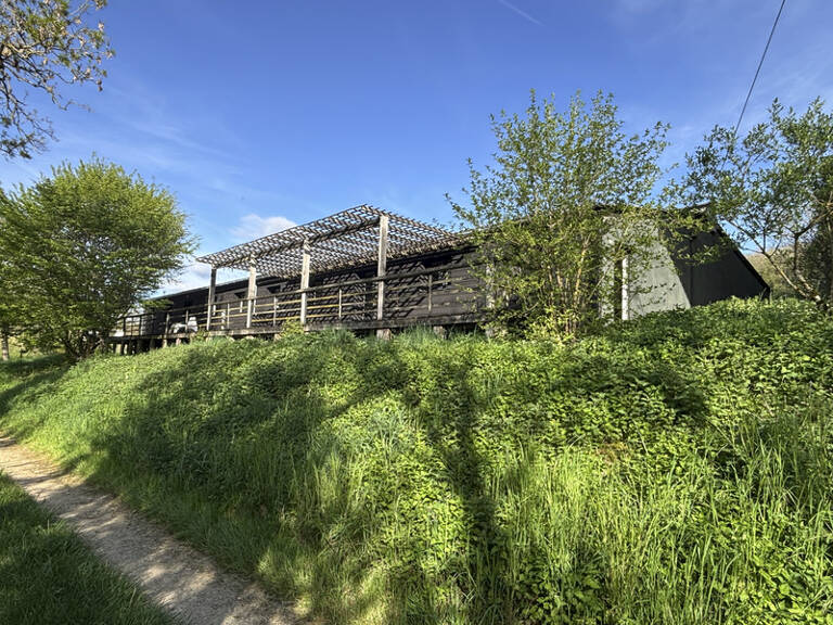 Semur-en-Auxois 20 min: maison de 360m², 10 pièces, 6 chambres, terrain 1700m², atelier. Prix : 395 000€ — photo 1