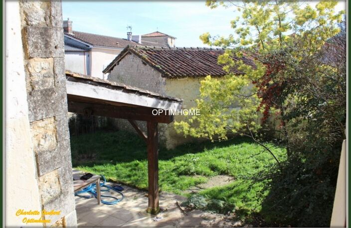 Maison de charme au cœur d’un village – À moins de 10 minutes de MONTMOREAU — photo 5