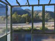 2 apparts 158m2, hangar 78m2, 2 garages, emplacement Camping Car + 4.8ha de colline + une source — photo 2