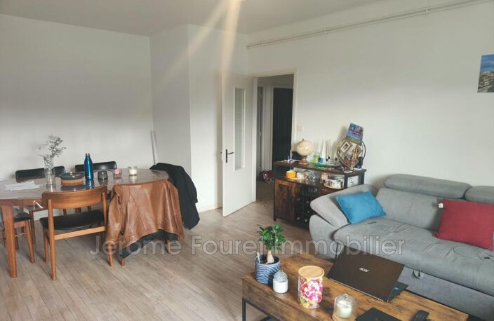vente immeuble 4 Pièce(s) — photo 2