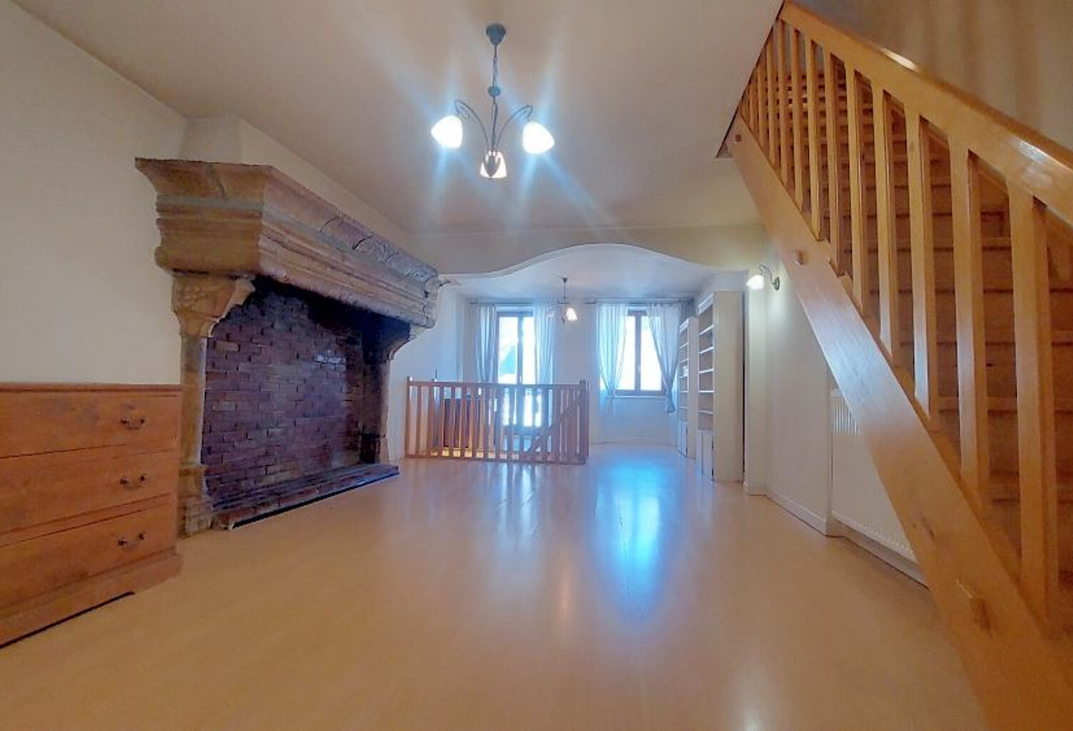 Maison Mitoyenne Centre-ville Saint Hippolyte 190 m2 — photo 1